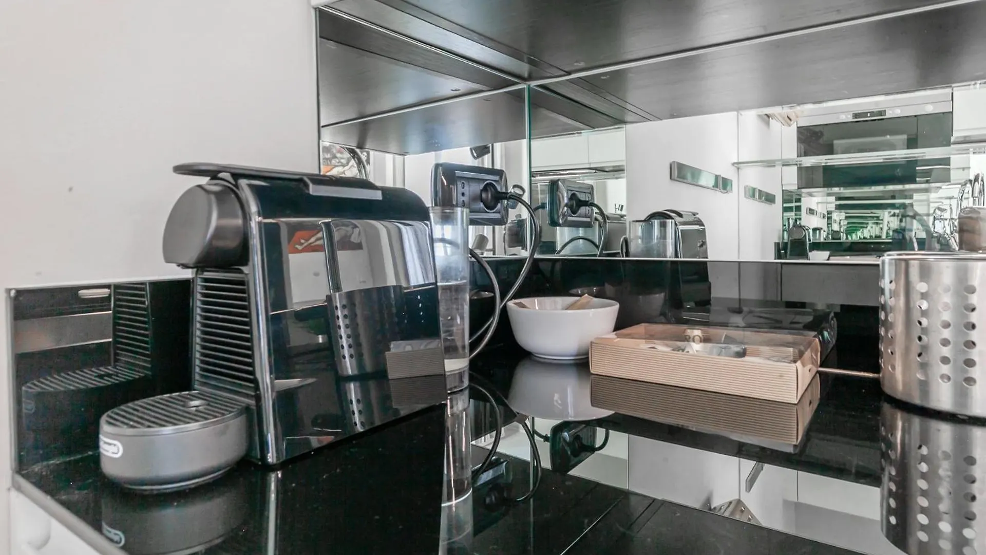 San Babila Executive Suite - Discover The Historic Centre Of Milano Milan
