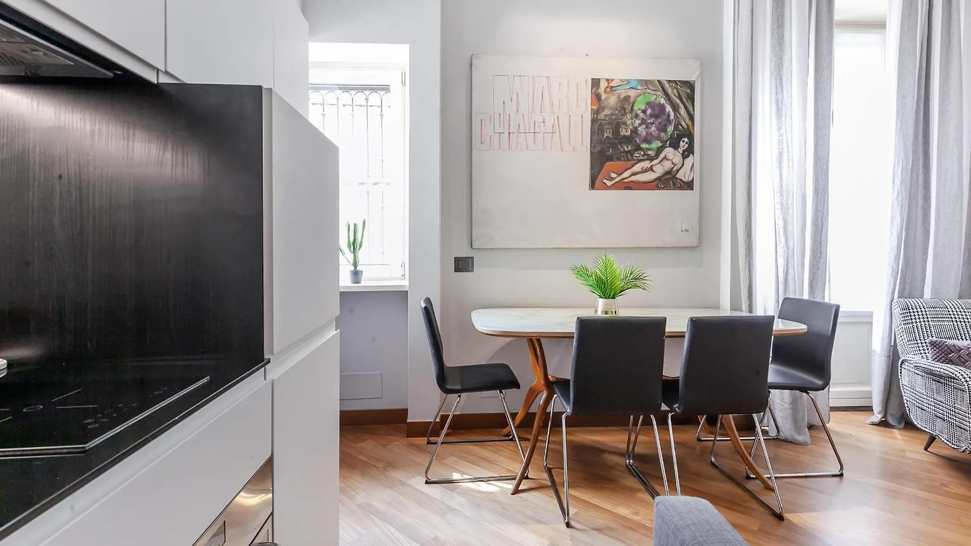 San Babila Executive Suite - Discover The Historic Centre Of Milano Italy