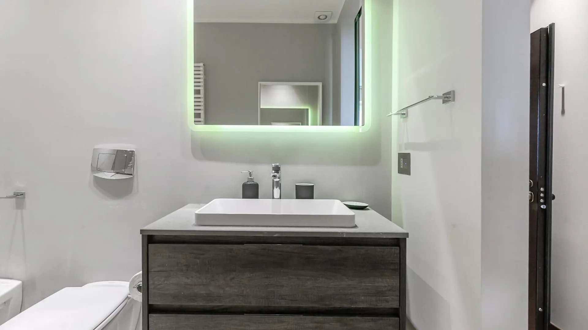 Apartment San Babila Executive Suite - Discover The Historic Centre Of Milano
